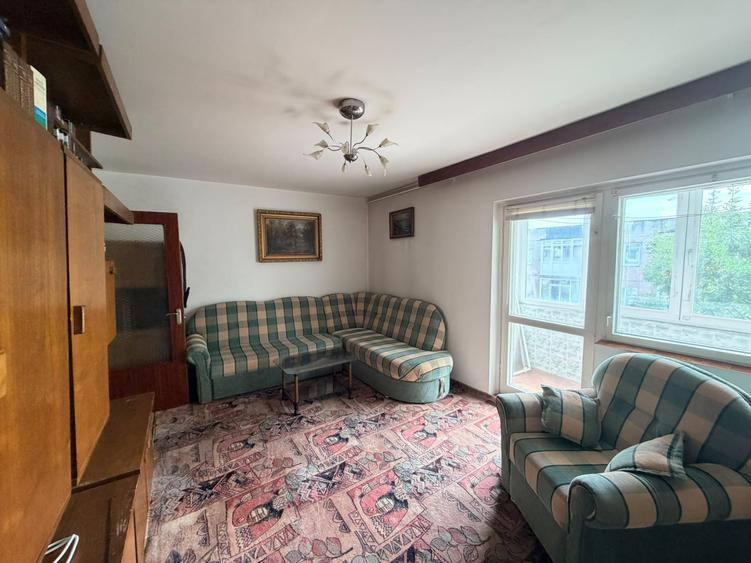 2 camere de vânzare în zona Gorjului | Bloc vechi - 1