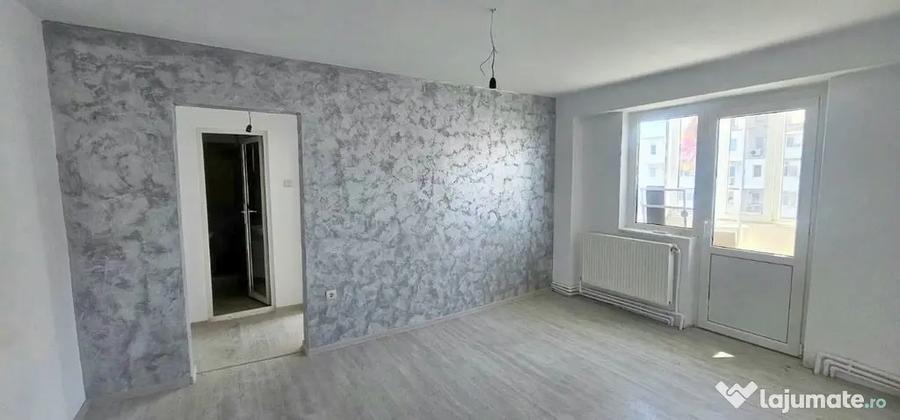 Apartament cu 2 camere decomandat în Viziru 3