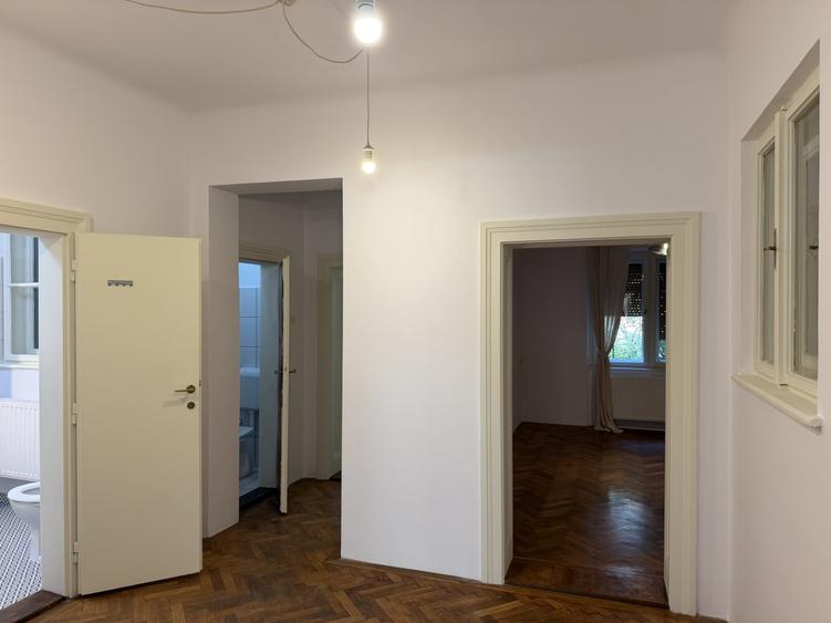 Apartament cu 3 camere decomandat, mobilat în Ultracentral