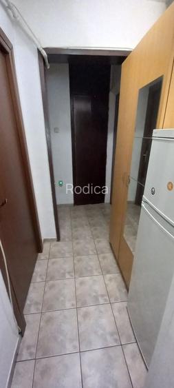 Inchiriez garsoniera Lujerului