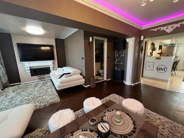 Apartament cu 4 camere semidecomandat în Micălaca