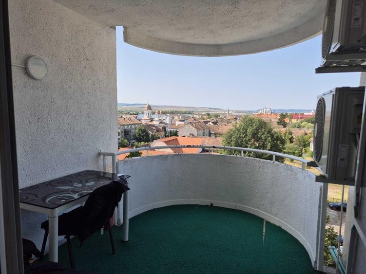 Apartament cu 3 camere decomandat în Ultracentral