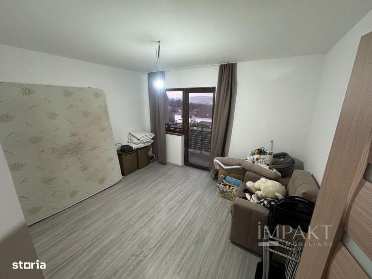 Casă cu 4 camere în Sânnicoară