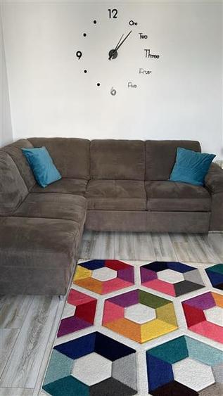 Apartament cu 2 camere decomandat, mobilat în Republicii