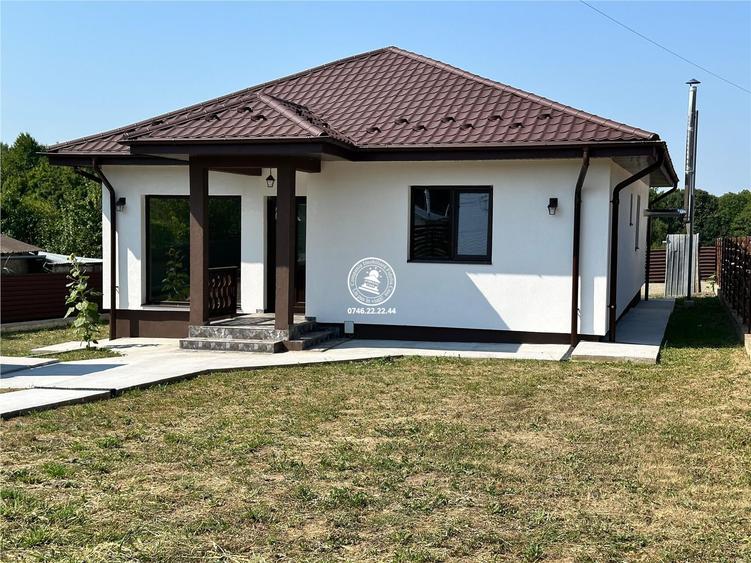 Casă cu 3 camere decomandat cu Teren 620 Mp în Grajduri