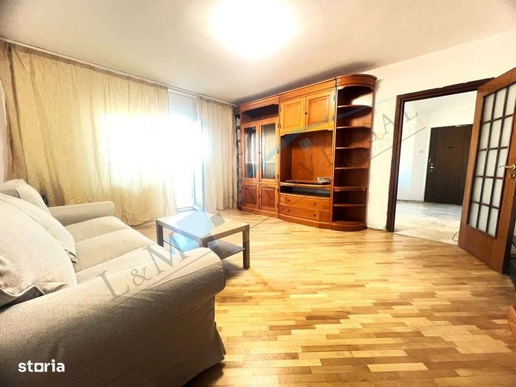 Apartament cu 3 camere decomandat, mobilat în Vitan
