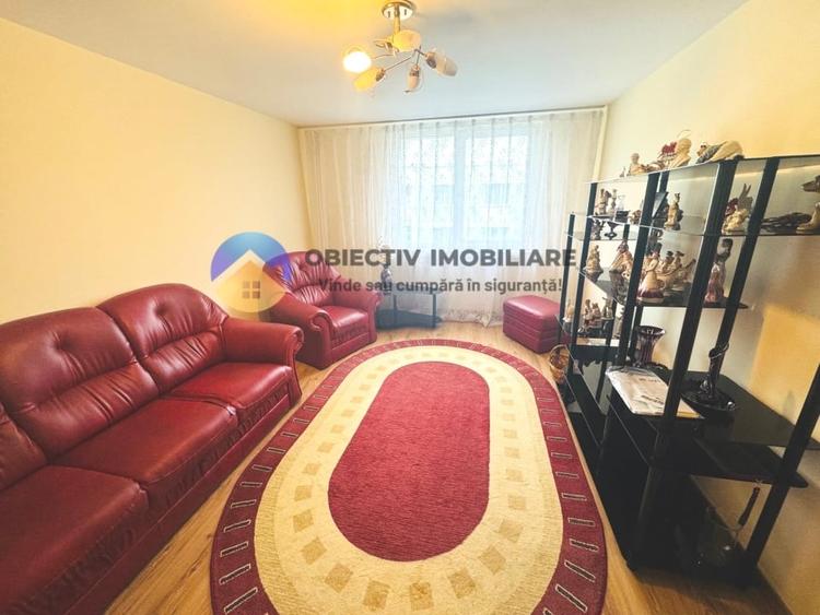 Apartament cu 4 camere decomandat, mobilat în Mărăței