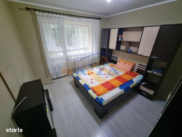 Apartament cu 3 camere decomandat în Săsar