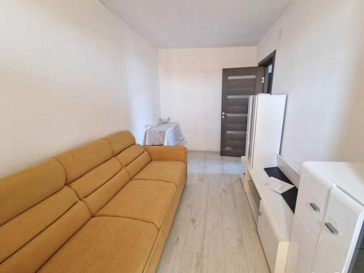 Apartament cu 3 camere decomandat în Preajba Mare