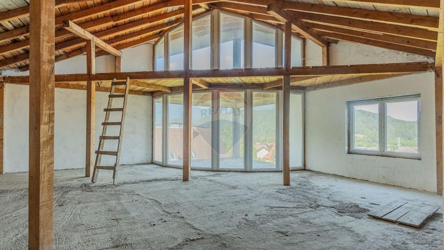 Casă individuală cu 10 camere cu Piscina în Bunloc