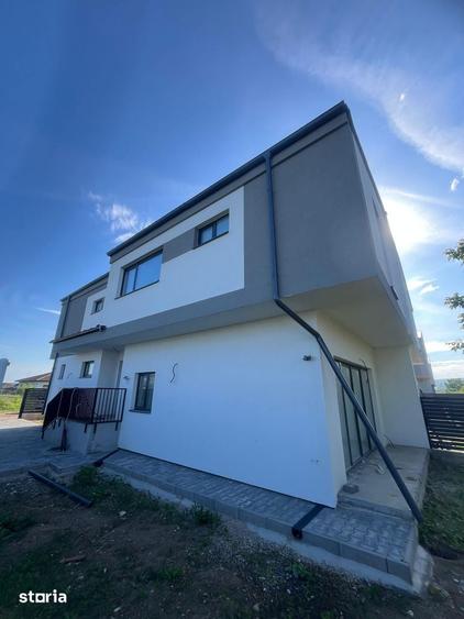 Casă cu 4 camere cu Teren 350 Mp în Jucu