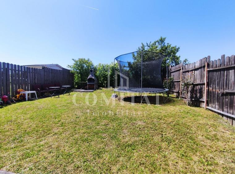 Duplex cu 4 camere cu Canalizare în Bună Ziua