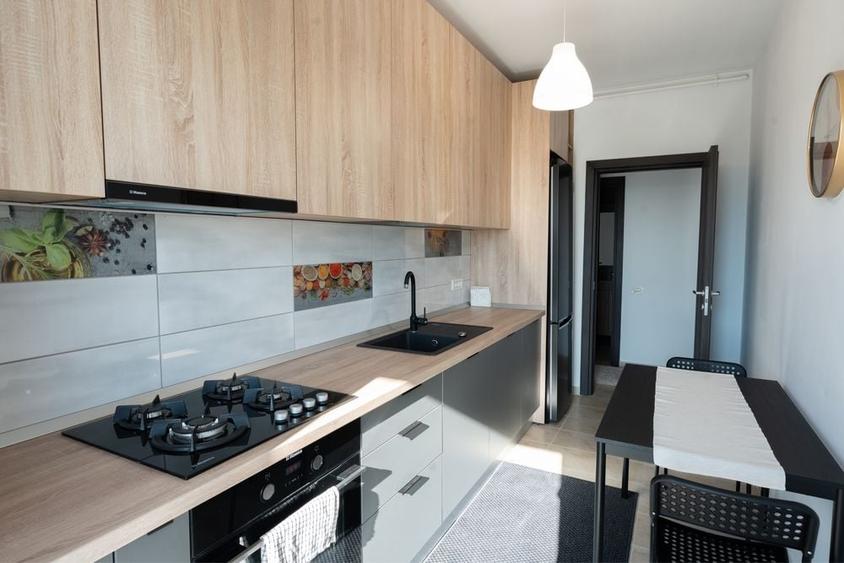 Apartament cu 2 camere decomandat în Central