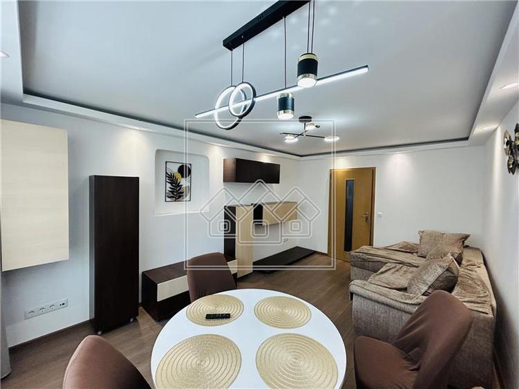 Apartament cu 2 camere decomandat în Hipodrom 1
