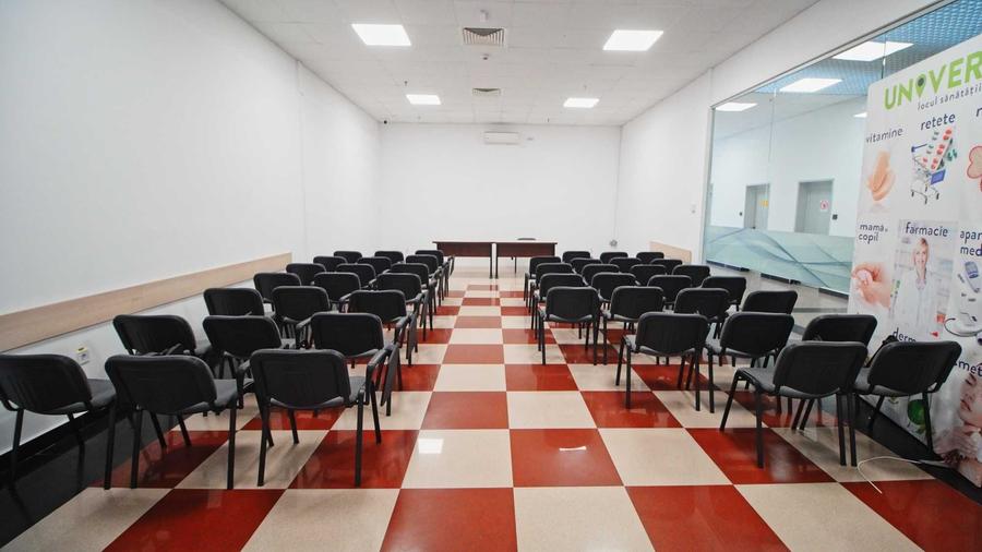 Spațiu comercial, de 100 mp, în Central