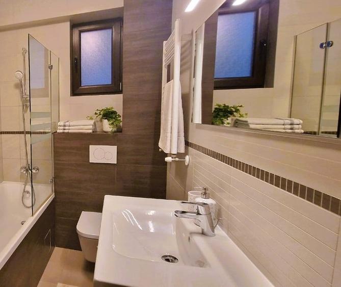 Apartament cu 3 camere decomandat în Băneasa