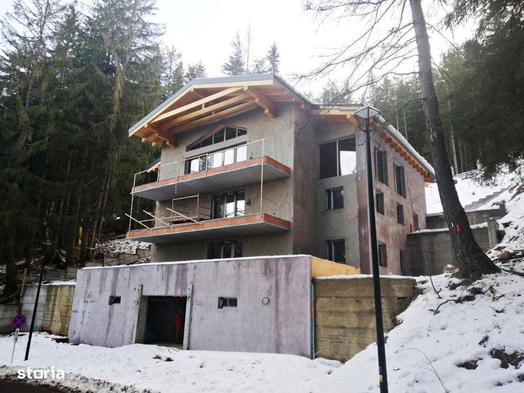 Casă cu Teren 1423 Mp în Central