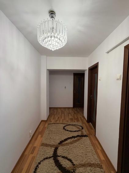Apartament cu 3 camere decomandat în Ultracentral