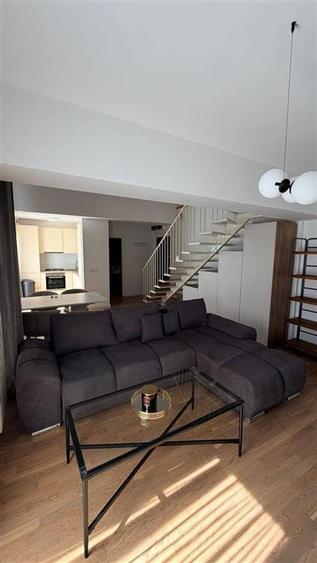 Apartament cu 3 camere semidecomandat, mobilat în Aviației