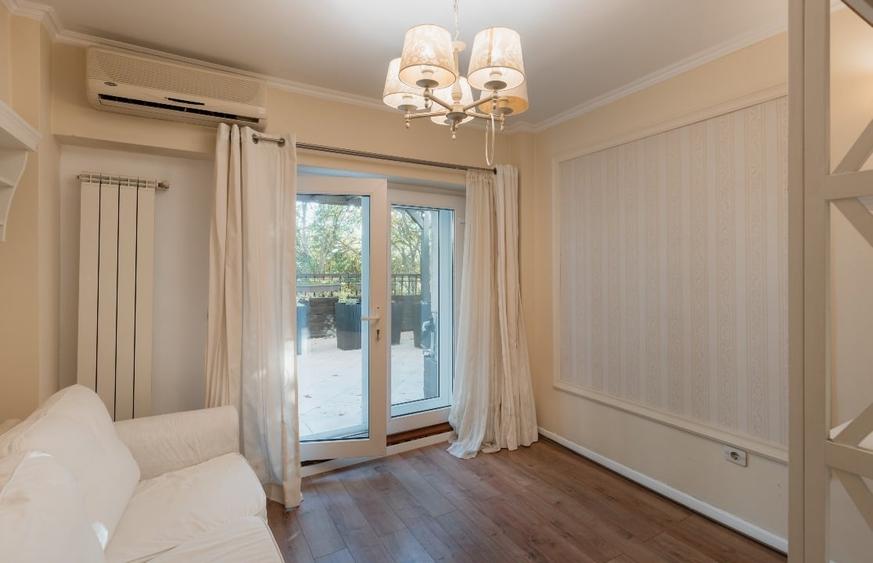Apartament cu 5 camere decomandat, mobilat în Gară