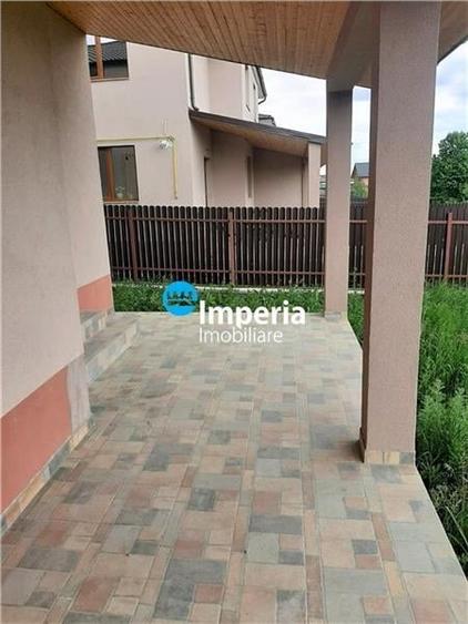Duplex cu 5 camere cu Canalizare în Lunca Cetățuii
