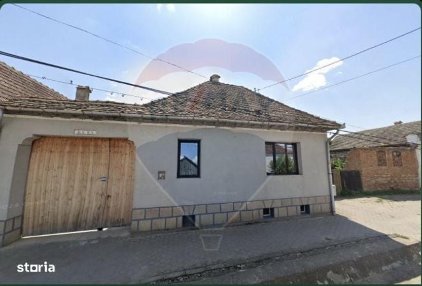Casă cu 4 camere în Comana