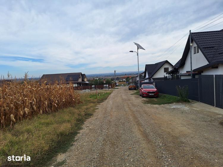 Teren de 2700 mp, în Mărgineni