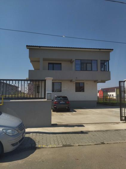 Apartament cu 2 camere decomandat în Cumpăna