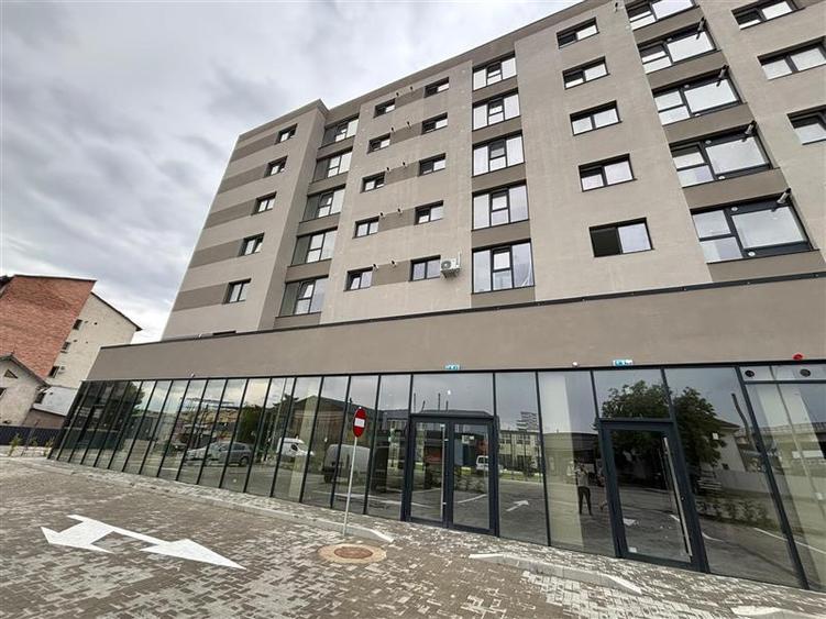 Spațiu comercial, de 430 mp, în Gară