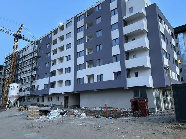 Apartament cu 2 camere decomandat în Runcu