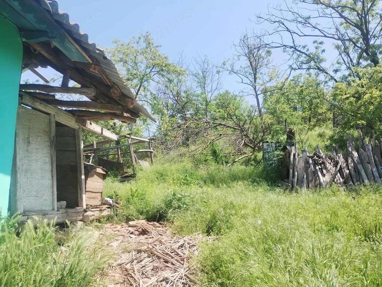 Teren de 1820 mp, în Rasova