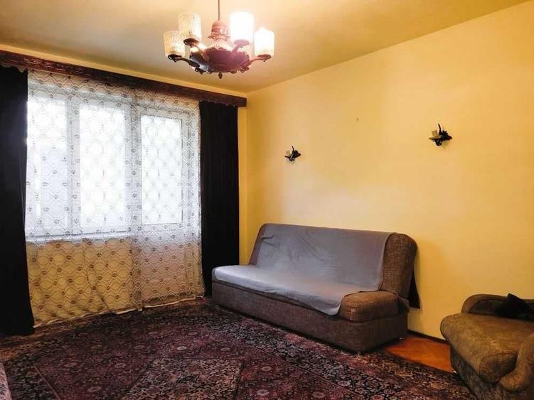 Apartament 3 camere, str Pacii - 6