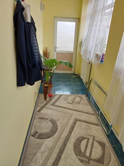 Casă individuală cu 4 camere cu Canalizare în Palazu Mare