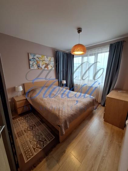 Apartament cu 3 camere semidecomandat în Florești