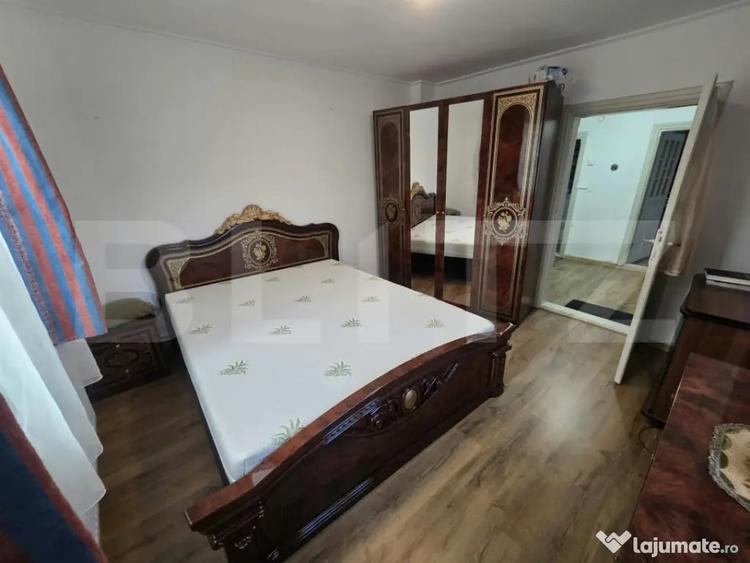 Casă cu 5 camere cu Teren 1459 Mp în Produlești