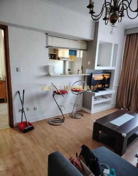Apartament cu 2 camere semidecomandat, mobilat în Crângași