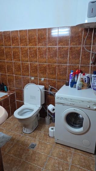 Casă individuală cu 2 camere cu Canalizare în Central