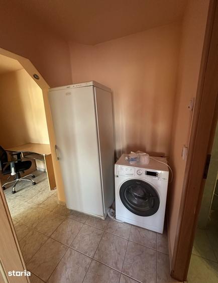 Apartament cu 2 camere semidecomandat în Calea București