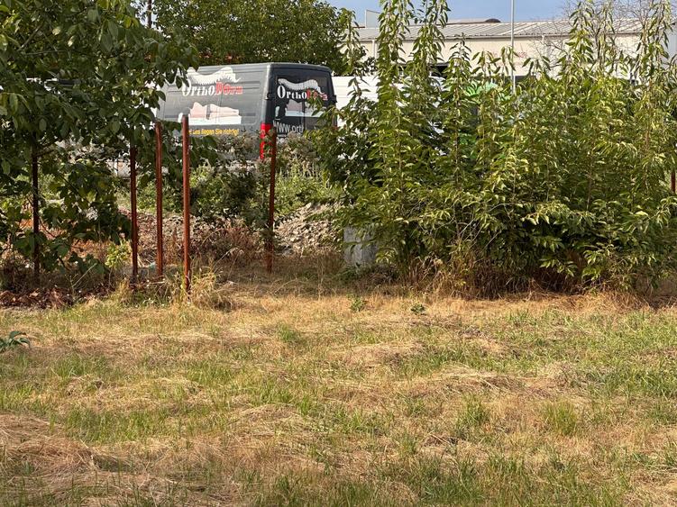 Teren Construcții intravilan de 940 mp, în Sud