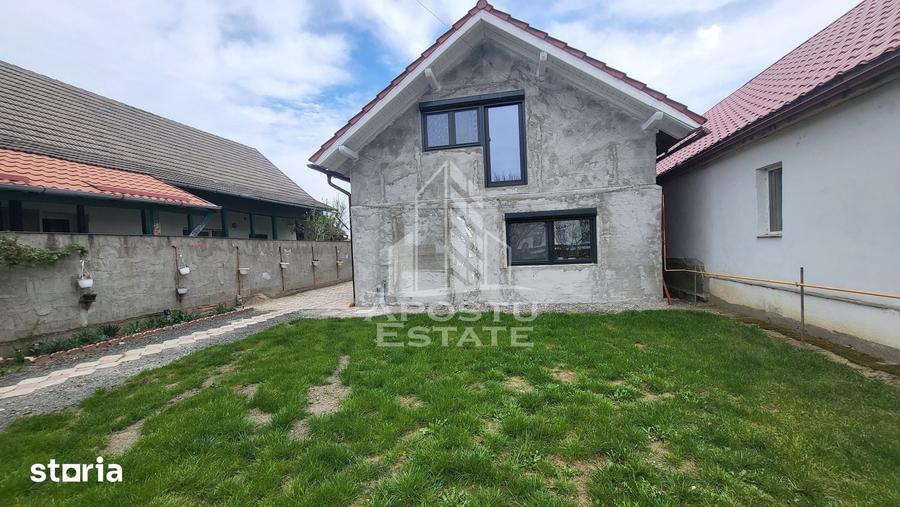 Casă cu 5 camere cu Teren 898 Mp în Șag