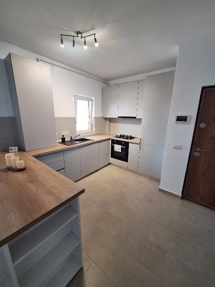 Apartament cu 2 camere semidecomandat, mobilat în Braytim