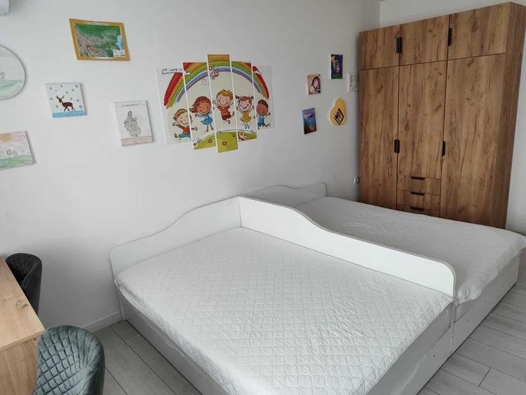 Apartament cu 4 camere decomandat în Sud