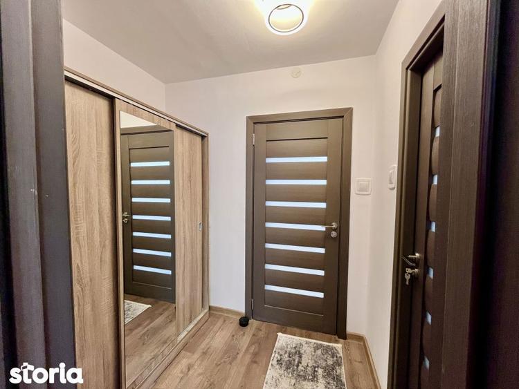 Apartament cu 2 camere semidecomandat, mobilat în Est