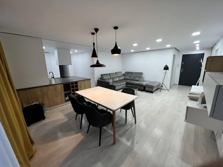 Apartament cu 3 camere semidecomandat în Gheorgheni