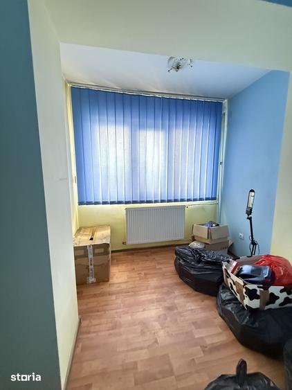 Apartament cu 3 camere decomandat în Olimpia-Stadion