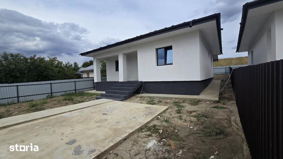 Casă cu 3 camere cu Teren 420 Mp în Holboca