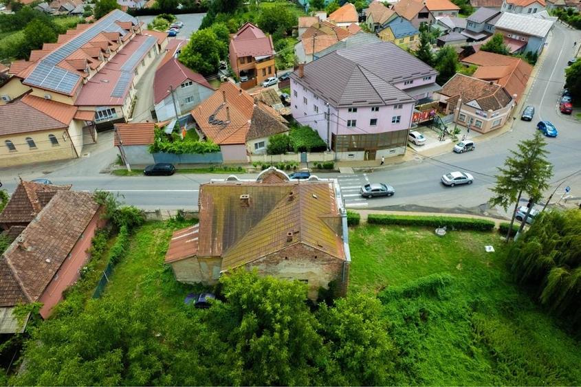 Casă cu 4 camere în Central