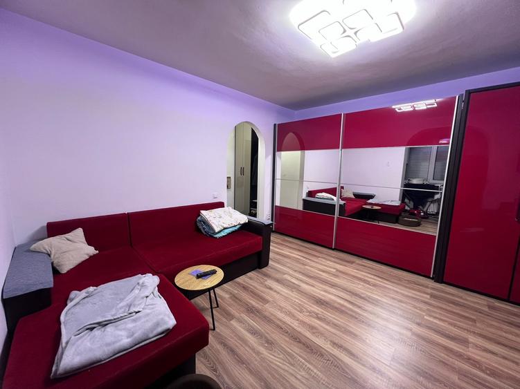Apartament cu 2 camere semidecomandat în Ultracentral