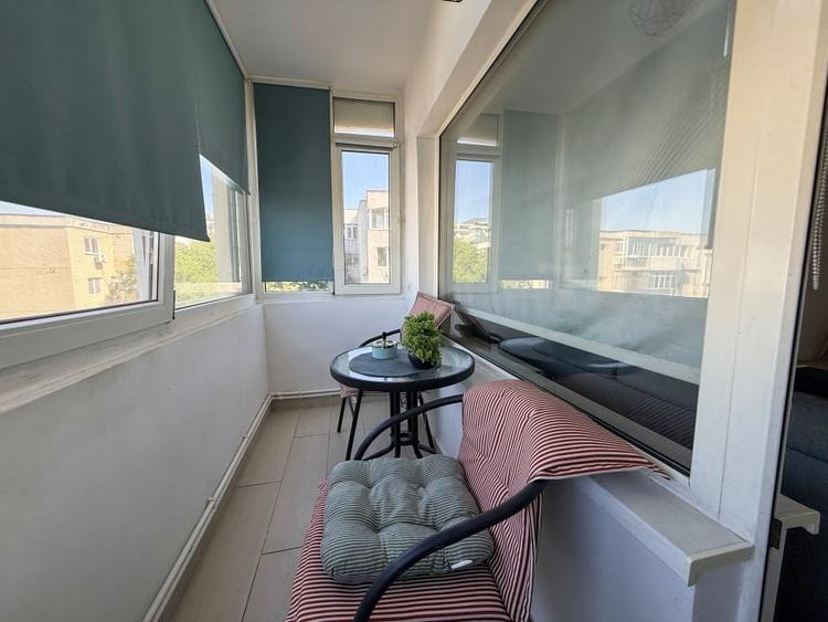 Apartament cu 2 camere decomandat, mobilat în Faleza Nord