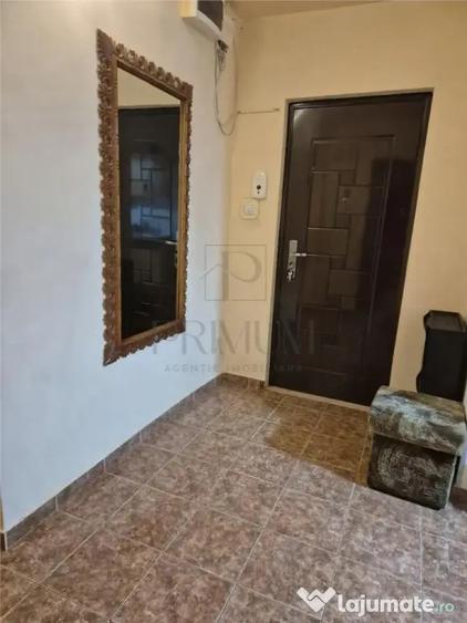 Apartament cu 4 camere decomandat, mobilat în Aradului